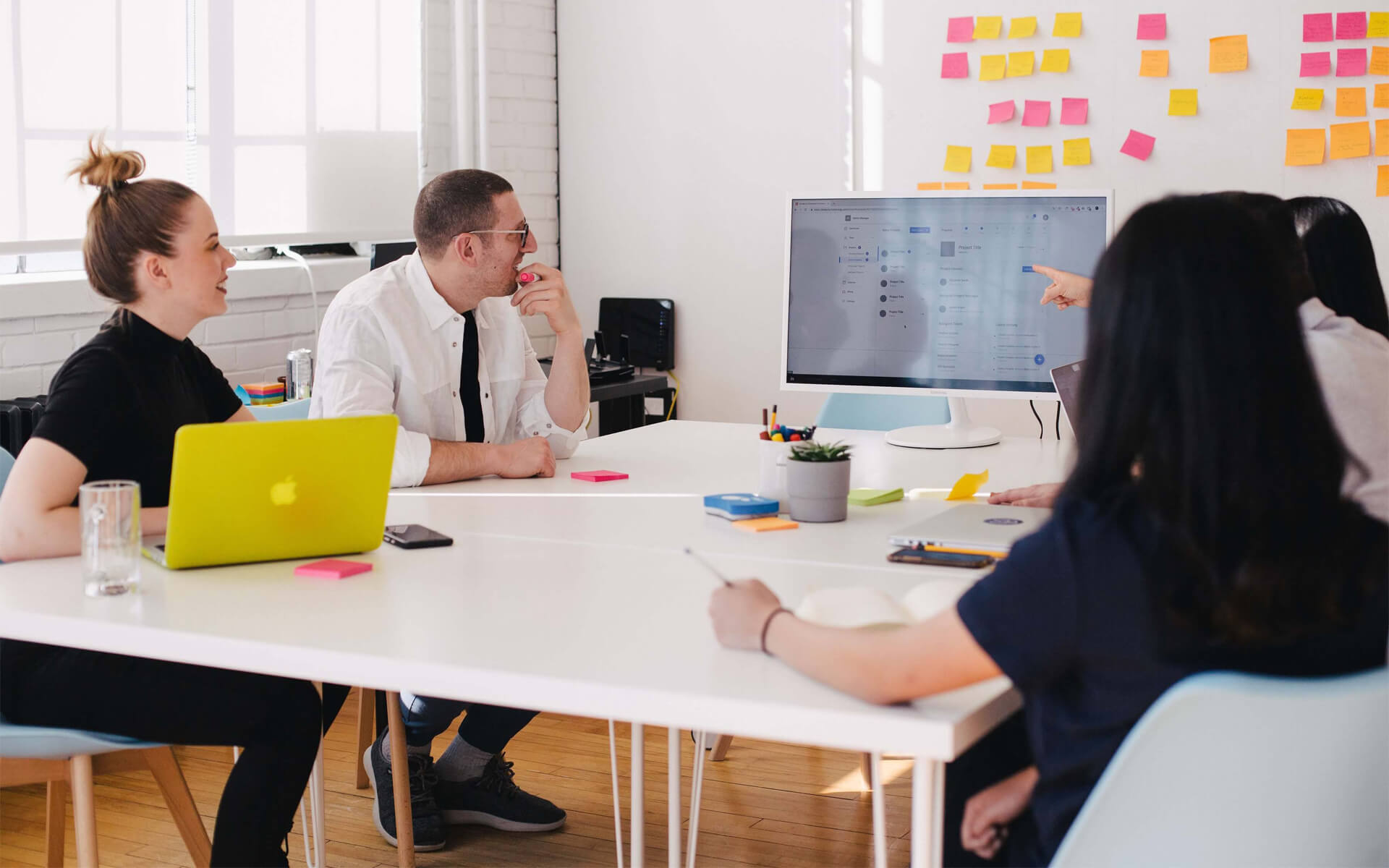 As cofounders, you need to be looking in the same direction — Photo by You X Ventures on Unsplash